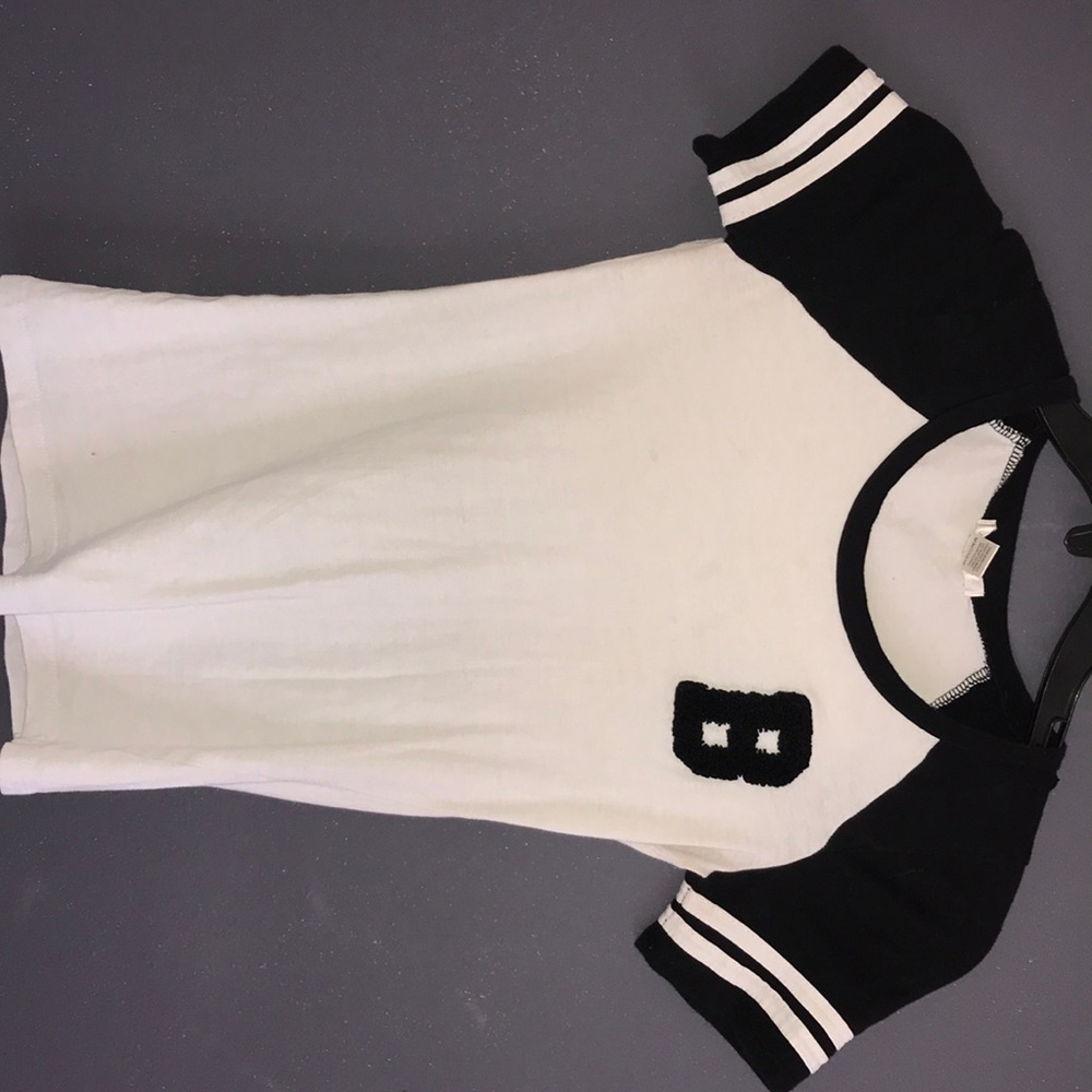 Short sleeve letter baseball tee!